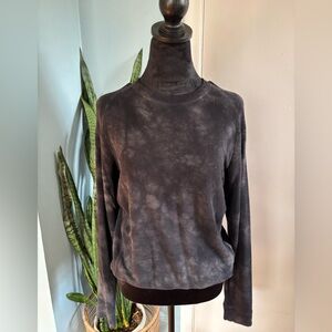Black Crew Neck Sweater with Luxurious Texture